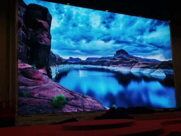 P2 indoor full-color screen