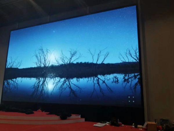 P2 indoor full-color screen